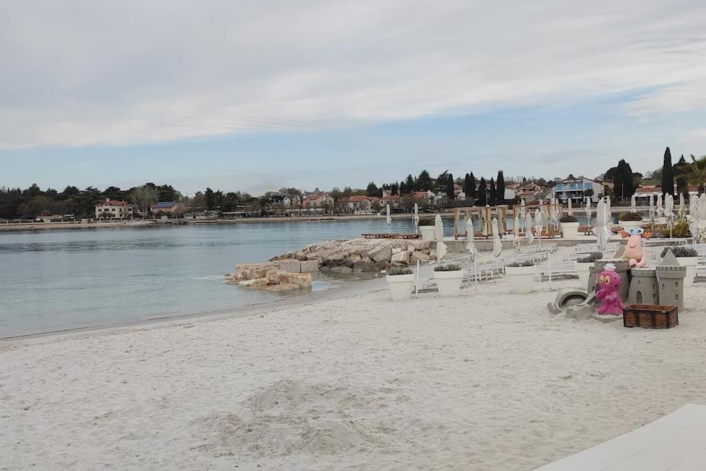 Modern Apartment In Porec Luaran gambar